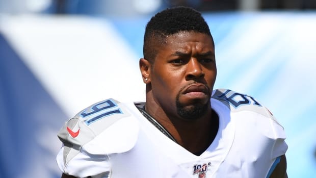 Tennessee Titans linebacker Cameron Wake (91) takes the field before the game against the Indianapolis Colts at Nissan Stadium.